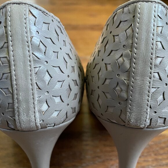 LK Bennett Grey Pumps with Pierced Floral Motif, EU 40 - Picture 11 of 16